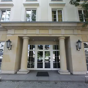 dom-pomocy-studentom.warsawhotelspoland.com/